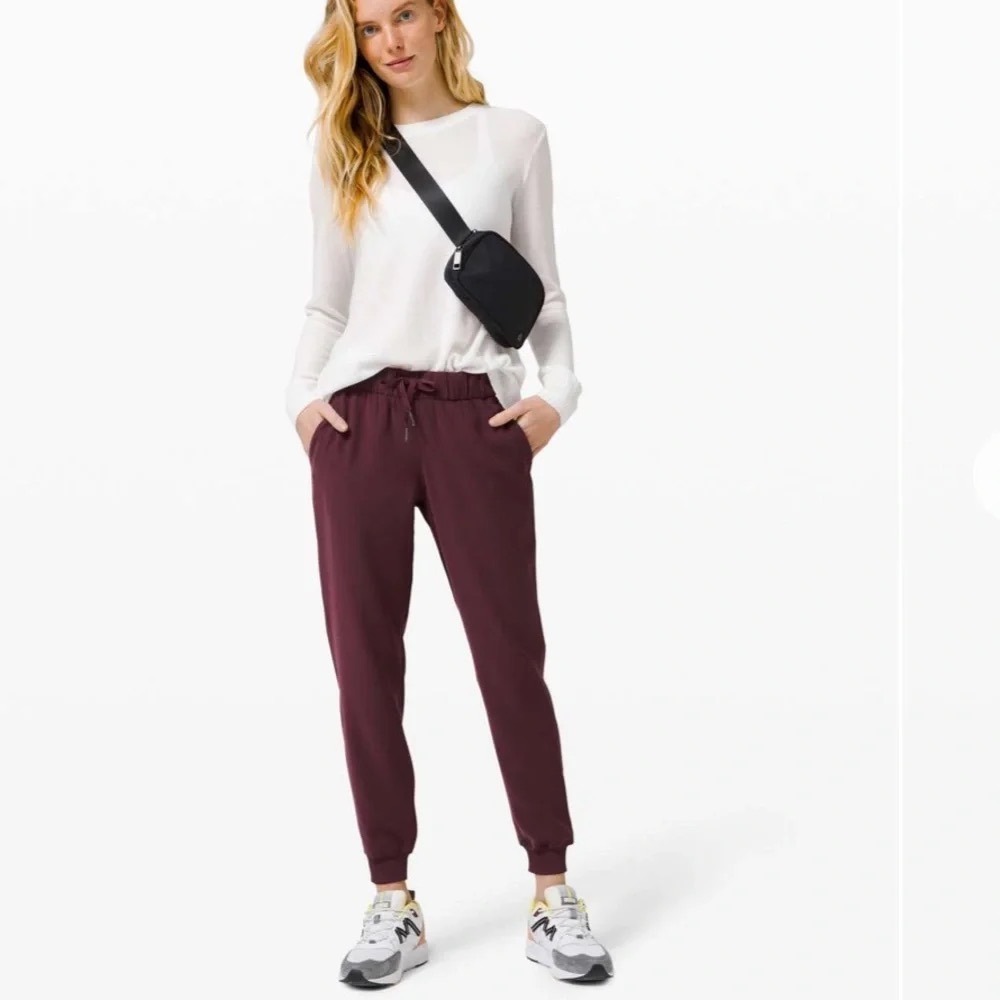 Lululemon Athletica, On the Fly Jogger, Size 6, Burgundy, Woven, MSRP $118